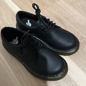 NWOT Dr. Martens 1461 Casual Shoe